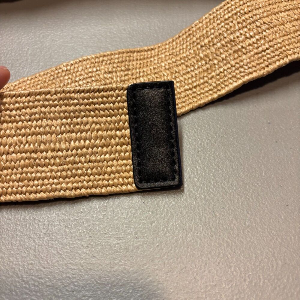 Beige Woven Straw Belt with Tortoiseshell Buckle - Picture 8 of 9